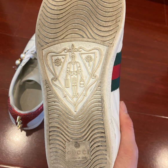 Gucci sneakers. AUTHENTIC - Picture 3 of 5